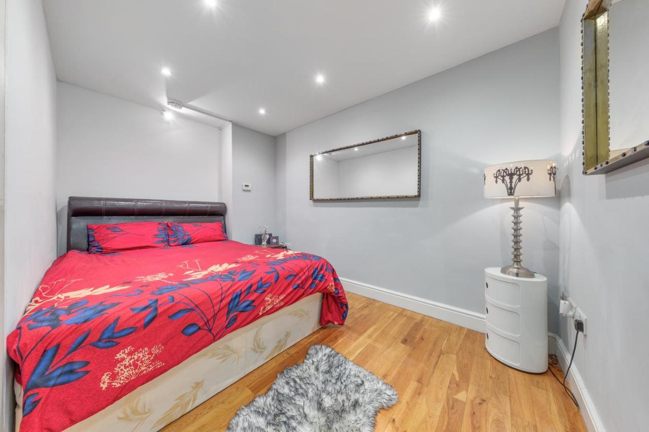 Elegant And Chic 2-Bedroom Basement Apartment In Paddington London Luaran gambar